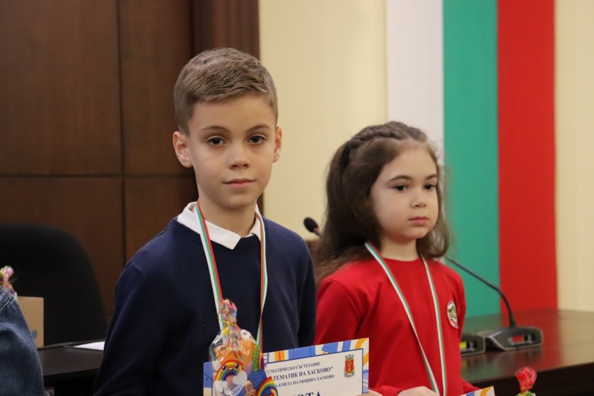 Над 300 деца в битка на знания: Хасково награди младите математици