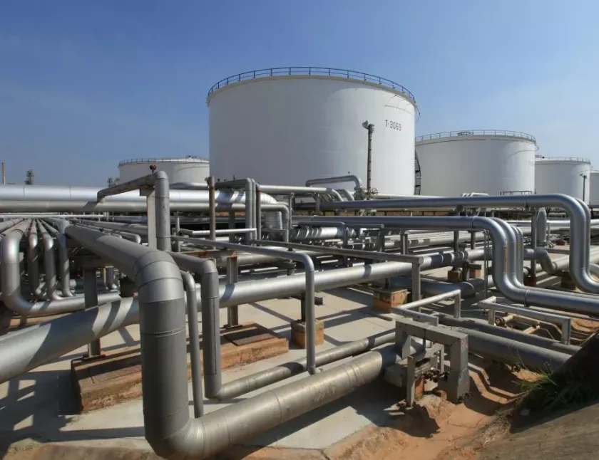 България е в готовност да пусне държавния резерв: Над 1 млн. тона петролни запаси към 10 март