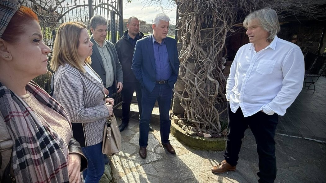 Криза в индустрията: Бизнесът търси спасение от „Прогресивна България“