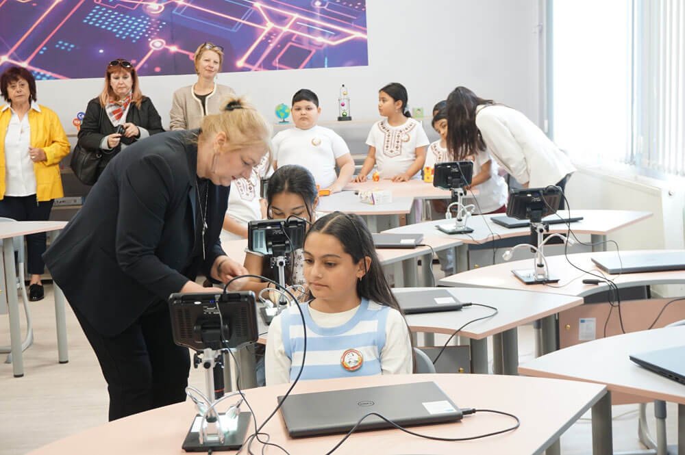 Ново STEM ядро в Хасково: 130 000 евро влизат в класните стаи на НУ „Георги Сава Раковски“