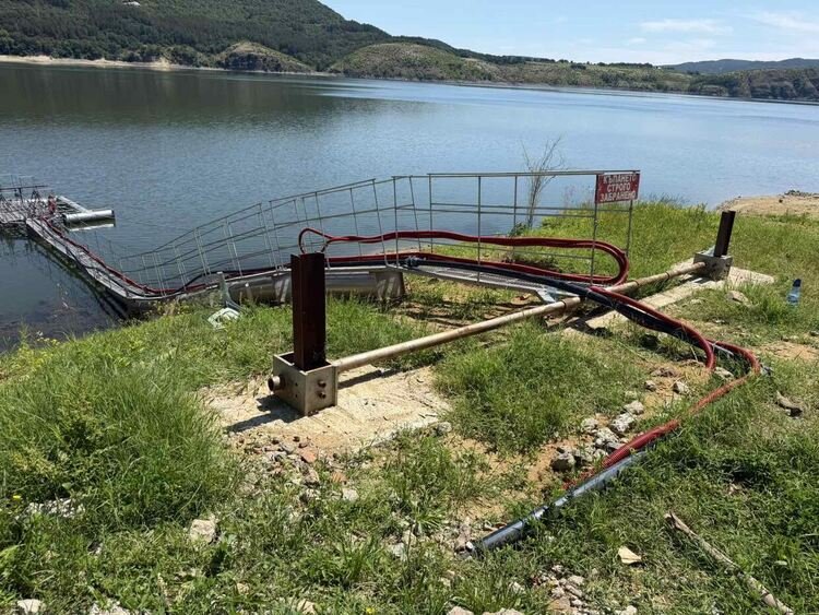 Понтон за 500 000 евро в „Студен кладенец“: съоръжението е без разрешително, възможно е да бъде премахнато