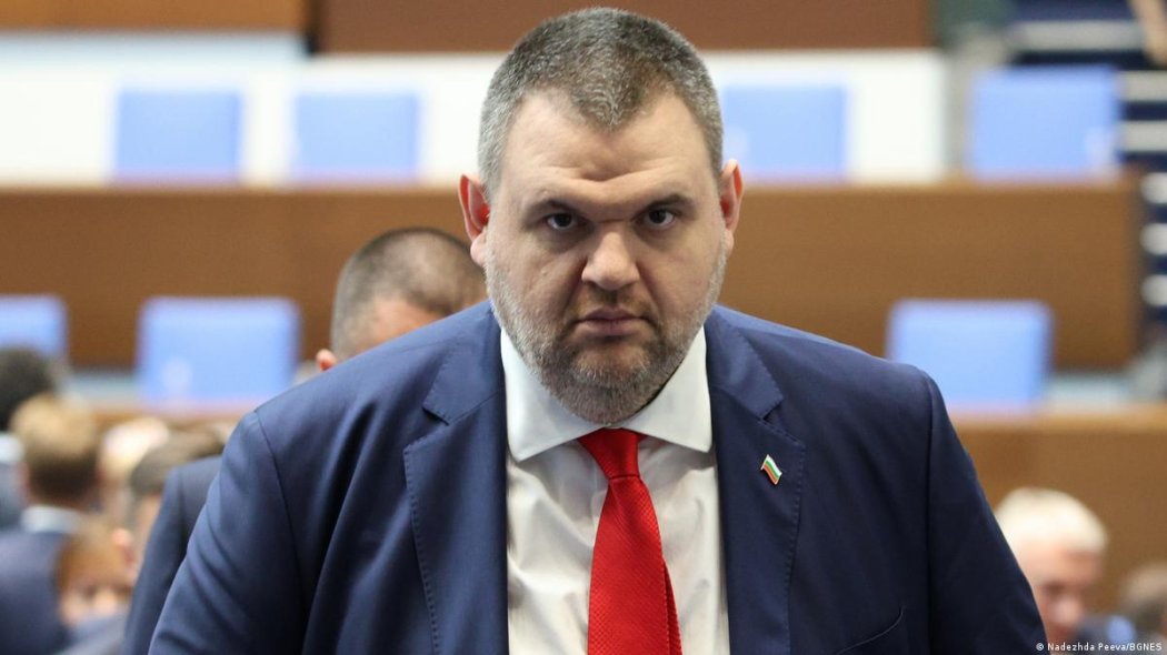 Съдът попари надеждите на ДПС: Пеевски загуби делото за партийната централа на „Врабча“ 23