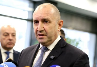 Румен Радев: Лъгаха ни за еврото, сега ни лъжат и за риска след ударите срещу Иран