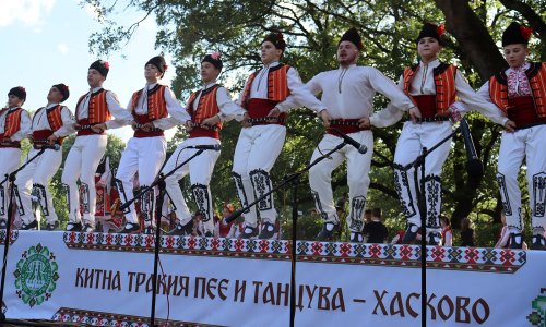 Хасково вдига фолклорната сцена: &bdquo;Китна Тракия&ldquo; се връща за 60-и път с носии, конкурси и кулинарно шоу