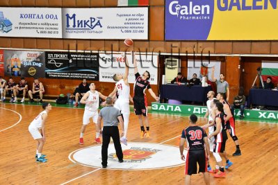 &bdquo;Хасково Б&ldquo; с успех над Тракия Стамболийски в баскетболното първенство