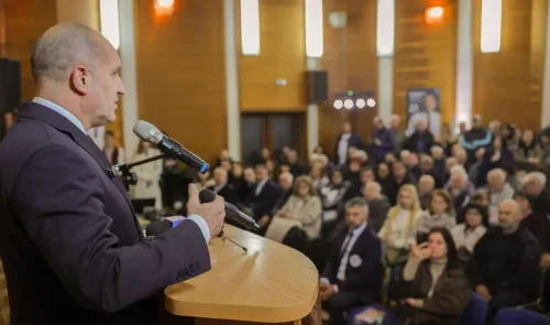 Румен Радев: Новото след присъединяването ни към &bdquo;клуба на богатите&rdquo;, е че вересиите в селските бакалии са в евро