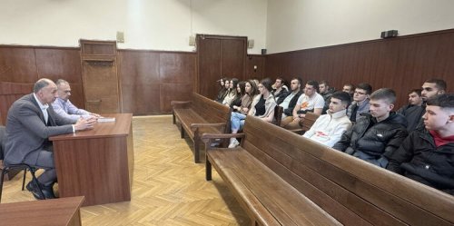 Съдия предупреди ученици в Хасково: Наркотиците &bdquo;се виждат&ldquo; в кръвта дни след употреба