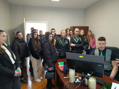 Ученици &bdquo;влязоха&ldquo; в съда в Димитровград: Симулация на дела и урок по правосъдие