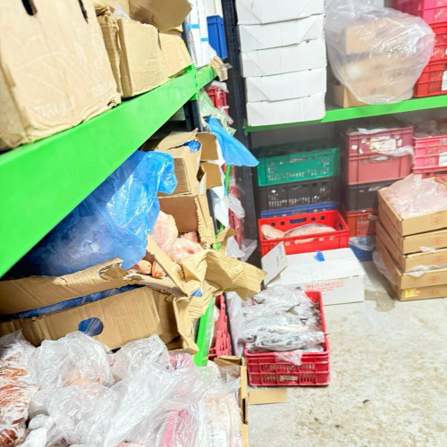 БАБХ удари склад и хипермаркет в Хасково: Спря от продажба над 2,4 тона храни