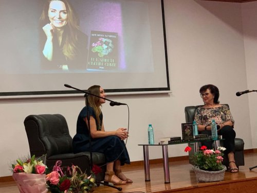 Успешна премиера на романа &bdquo;В един и същи свят&ldquo; в Харманли