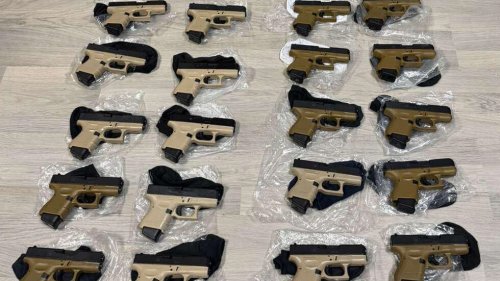 20 бойни пистолета в раници и опит за прикриване: задържаха двама грузинци на &bdquo;Капитан Андреево&ldquo;