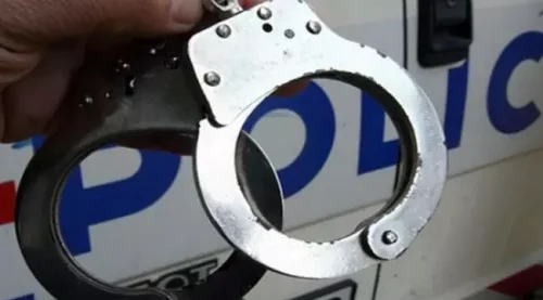 Полицията удари по дрогата в Хасковско: трима задържани, сред тях и 15-годишен