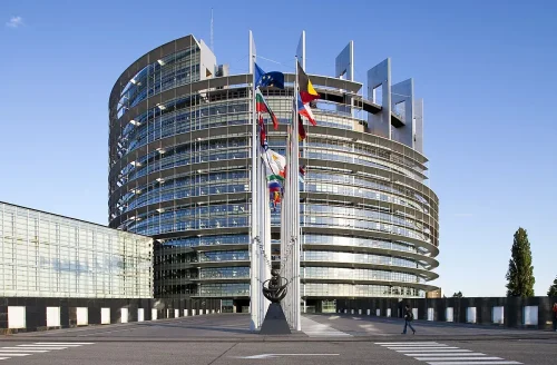 Европарламентът затегна условията към Скопие: без българи в Конституцията няма следваща стъпка към ЕС