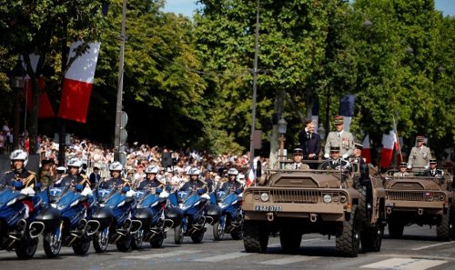 Париж показва сила на 14 юли: 6700 военни и украинци в парада, Радев сред гостите