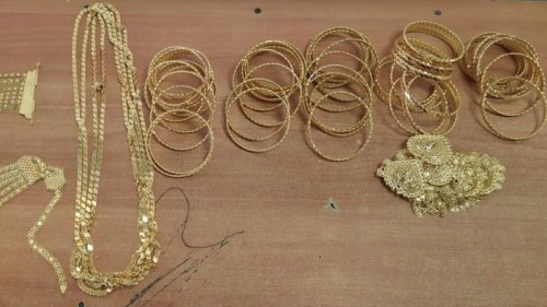 Жена укри 5,17 кг злато за 703 120 евро на &bdquo;Капитан Андреево&ldquo;: шестият пакет бил под нея