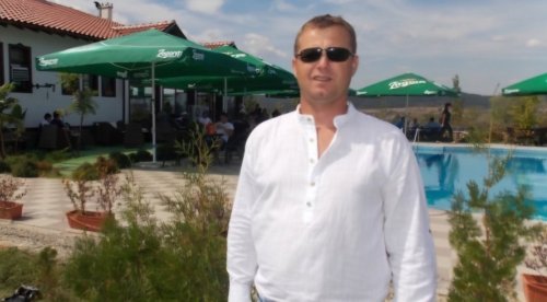 Асен Палов е задържан при разследване за злоупотреби с обществена поръчка за ремонт на училищен физкултурен салон в Кирково