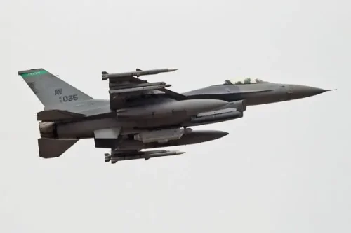 Испания праща F-18 и 200 военни в Румъния: НАТО минава към по-твърда въздушна отбрана на източния фланг