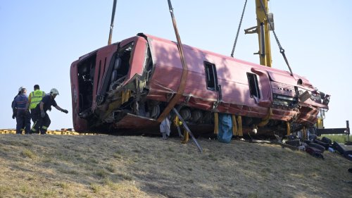 Полски автобус с поклонници се преобърна в Унгария: 12 загинали, над 10 ранени