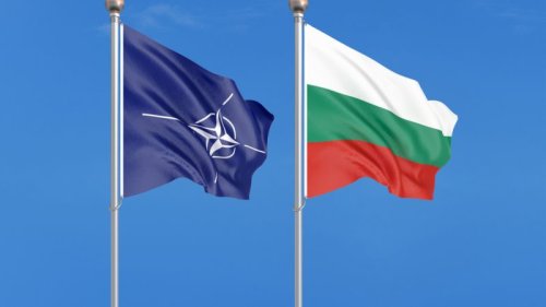 НАТО вдига щита след сигнал за Иран: България затяга охраната около авиобаза &bdquo;Безмер&ldquo;