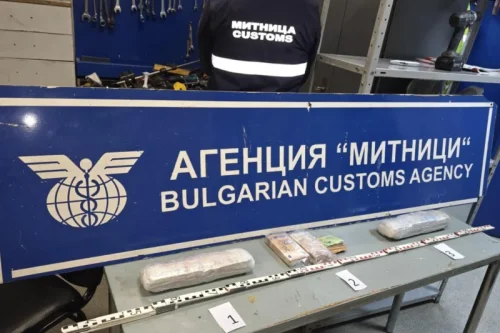 Удар на &bdquo;Капитан Андреево&ldquo;: Задържаха 390 кг тютюн и стимуланти за над 72 000 евро