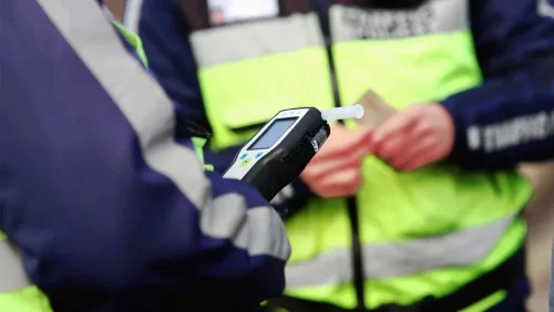 Хванаха шофьор с 3,97 промила в Свиленград: току-що регистрирал колата, конфискуваха я