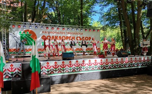 &bdquo;Богородична стъпка 2026&ldquo; отличи фолклорни формации от Ивайловград, Меричлери и Хасковско
