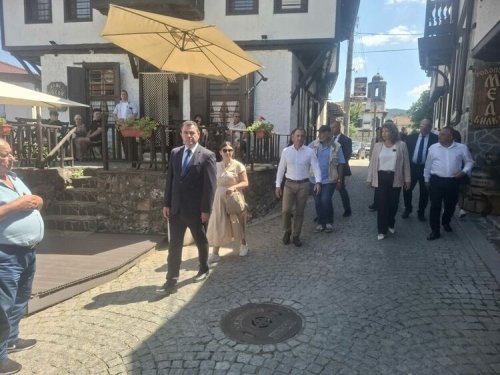 Илияна Йотова от Златоград: Държавата изостава с рекламата на Родопите