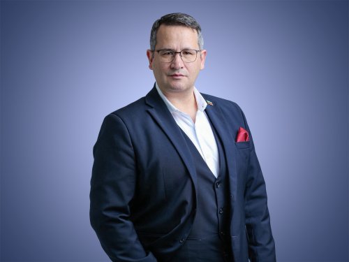 Иван Христанов влиза в битката за &bdquo;Дондуков&ldquo; 2: стартира надпартийна кандидатура и пази в тайна вицето