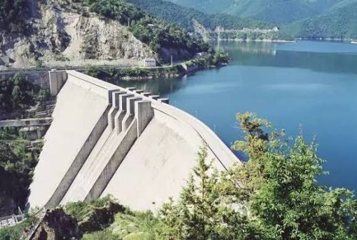 Язовирите в България са пълни както не са били от 8 години &ndash; но дъждовете носят и риск от повишени реки