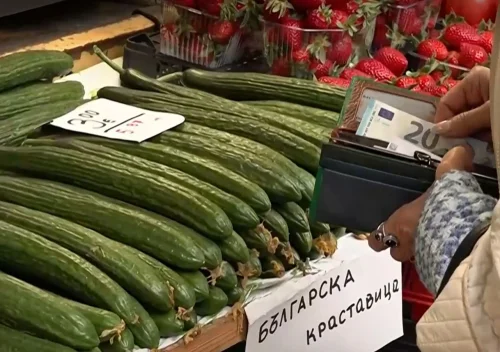 Нов ценови скок на борсите: краставиците и чушките повлякоха плодовете и зеленчуците нагоре