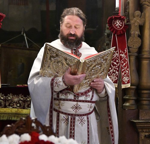 Курбан за здраве и храмов празник в Хасково: &bdquo;Св. Димитър&ldquo; събра десетки вярващи