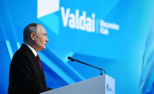 Путин предупреждава за дълги войни и ядрен риск, после призова: &bdquo;Нека живеем дружно&ldquo;