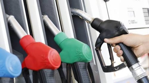 Горивата пак тръгнаха нагоре: бензинът скочи с над 6% за месец