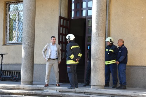 Втори ден подред: Съдебната палата в Хасково пак затвори заради сигнал за бомба