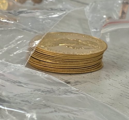 Злато за 105 000 евро спряно на &bdquo;Капитан Андреево&ldquo;: монети и бижута били скрити в багажника