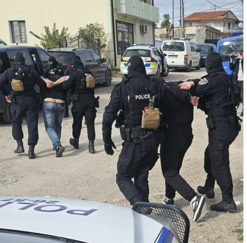 Фентанил в магазин в Хасково: 13 задържани след акция в областта