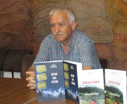 Любомир Николов дари книги на две библиотеки в Хасково и Свиленград