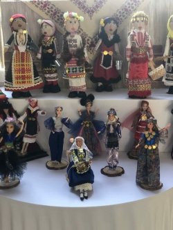Ученици от Узунджово издадоха &bdquo;Вестник на толерантността&ldquo; и показаха &bdquo;Кът на етносите&ldquo;