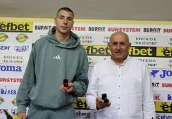 Саръбоюков обра вота на медиите: Атлет №1 за юни, Карамфилов е Треньор №1