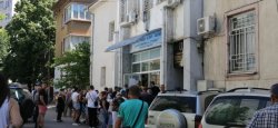Опашки пред Паспортната служба в Хасково: гастарбайтери се връщат за нови документи