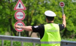 МВР с проверки по пътищата в Хасковско: 350 нарушения за уикенд и отнета книжка заради скрит номер