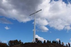 Осветиха нов параклис край 16-метровия кръст до село Бряст