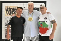 Христо Бонев получи златна огърлица в Симеоновград: жест на признание от местната спортна общност