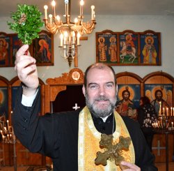 Войводово почете Света Петка Българска: литургия и курбан събраха селото в храма