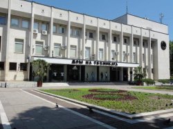 Трудова борса в Хасково: 9 работодатели търсят хора, има и платено обучение за ограмотяване